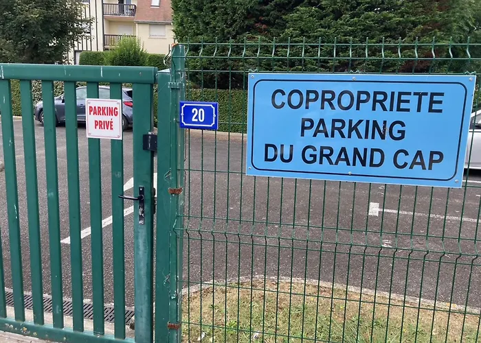 Appartement Lumineux Avec Balcon Et Parking A - Fr-1-712-97